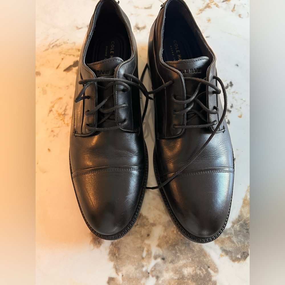 Cole Haan Grand 360 Black Leather Cap Toe Dress Shoes Mens size 8.5